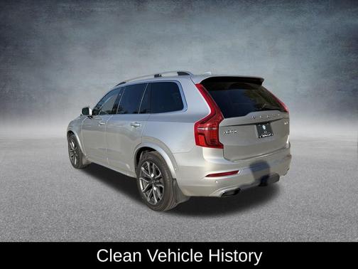 2018 Volvo XC90 T6 Momentum