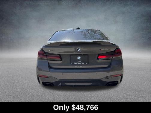 Bernina Gray Amber Effect Metallic 2022 BMW M550 i Xdrive