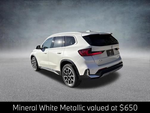Mineral White Metallic 2026 BMW X1 xDrive28i