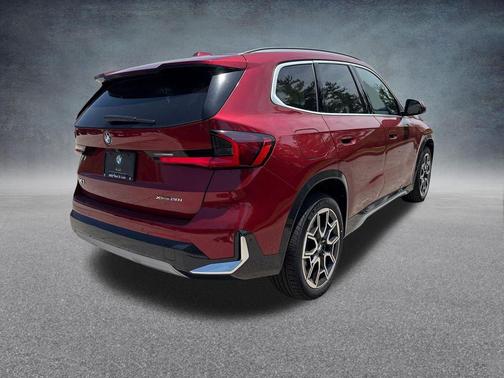 Vegas Red Metallic 2026 BMW X1 xDrive28i