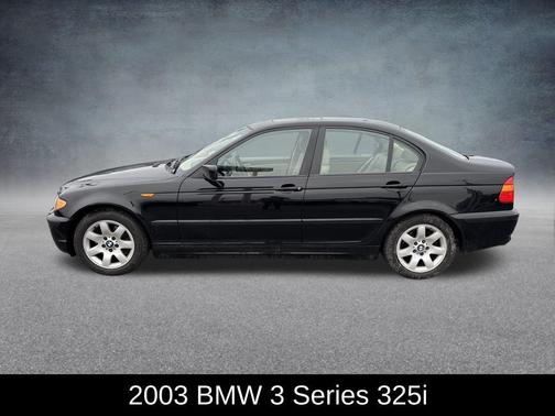 2003 BMW 325 325i