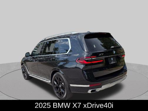 Black Sapphire Metallic 2025 BMW X7 xDrive40i