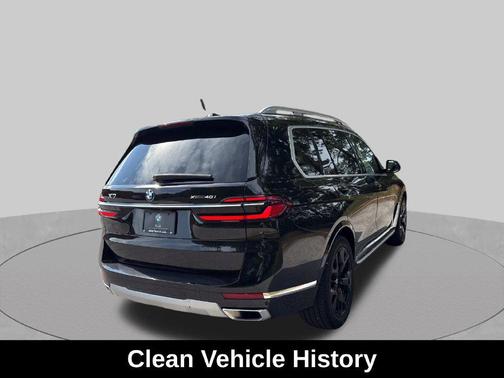 Black Sapphire Metallic 2025 BMW X7 xDrive40i