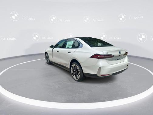 2026 BMW i5 xDrive40