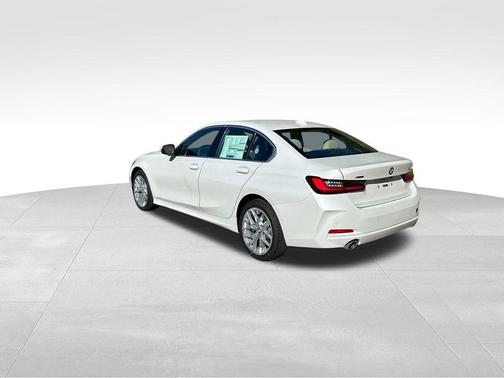 2026 BMW 330 i xDrive