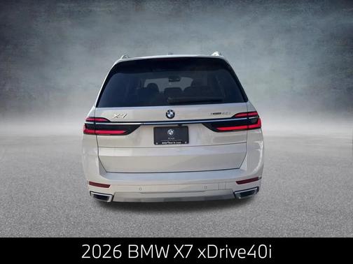 Mineral White Metallic 2026 BMW X7 xDrive40i