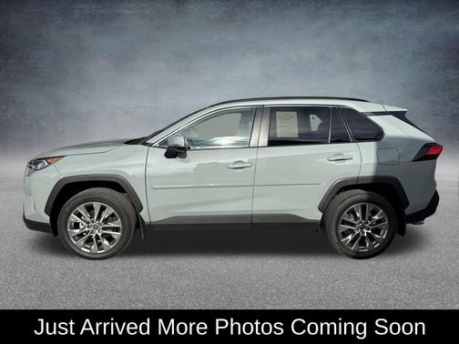 2021 Toyota RAV4 XLE Premium