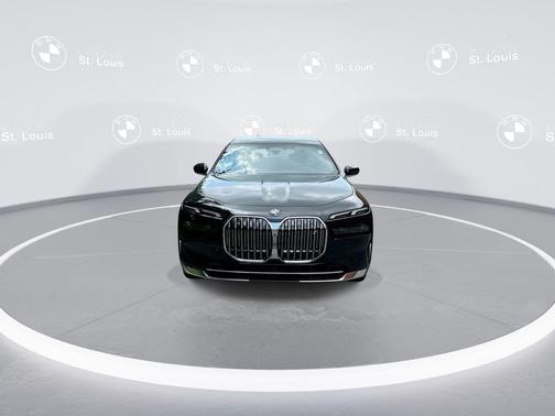 2025 BMW i7 xDrive60