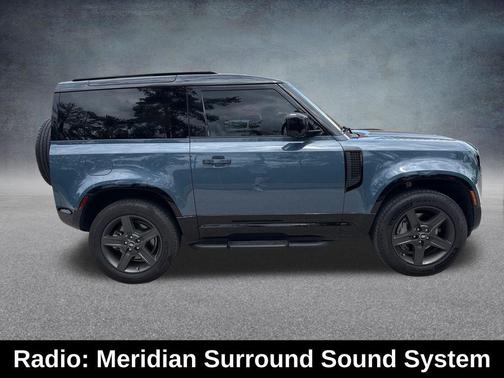 Tasman Blue Metallic 2025 Land Rover Defender 90 P400 X-Dynamic SE