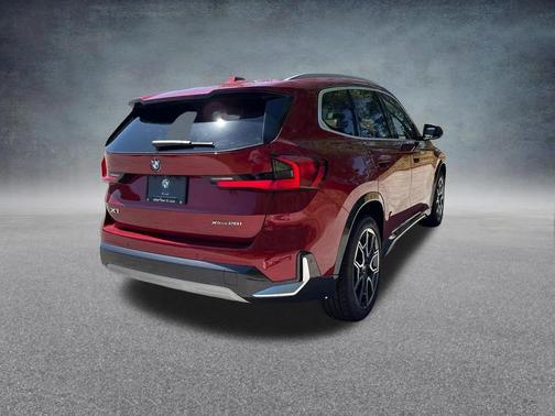 Vegas Red Metallic 2026 BMW X1 xDrive28i
