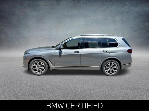 Skyscraper Grey Metallic 2026 BMW X7 xDrive40i