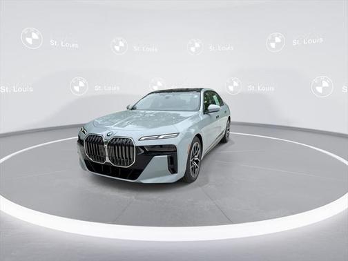 2025 BMW 740 i xDrive