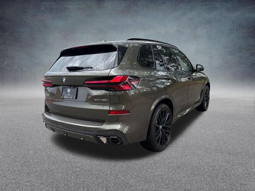 Manhattan Green Metallic 2026 BMW X5 xDrive40i