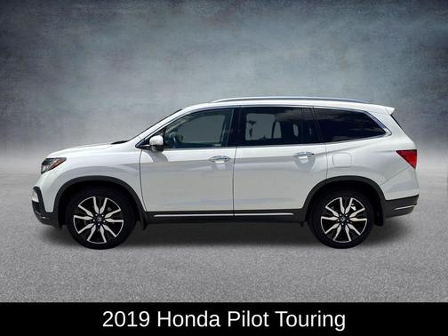 White Diamond Pearl 2019 Honda Pilot Touring 8-Passenger