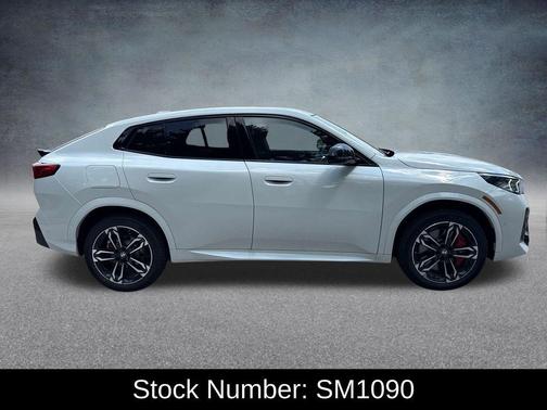 Alpine White 2026 BMW X2 xDrive28i