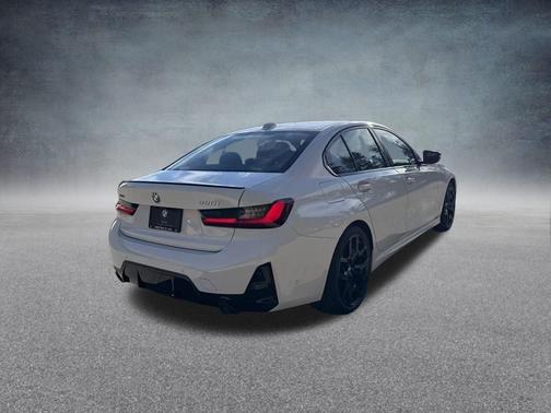 2026 BMW 330 i xDrive