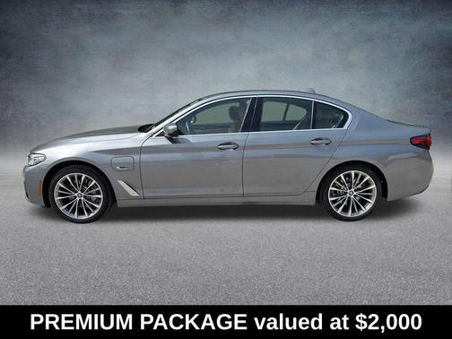 Skyscraper Gray Metallic 2023 BMW 530e Base