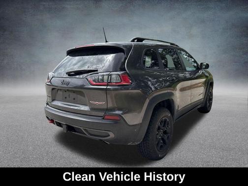 Granite Crystal Metallic Clearcoat 2022 Jeep Cherokee Trailhawk