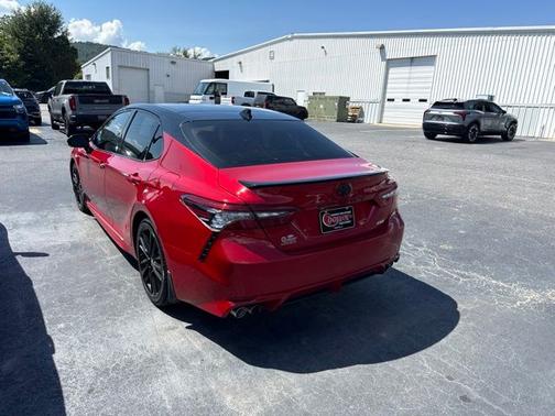 Supersonic Red/Midnight Black Metallic 2022 Toyota Camry XSE V6