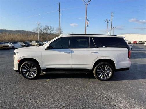 2023 Cadillac Escalade Sport