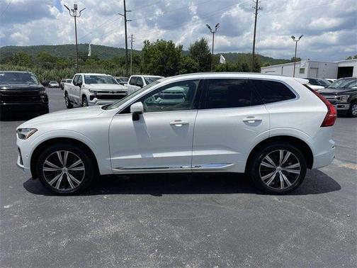 2023 Volvo XC60 B5 Plus Bright Theme