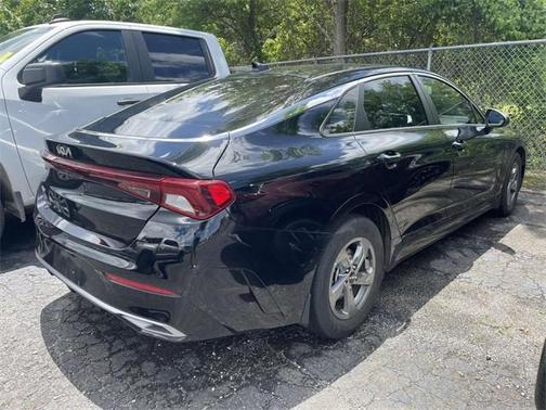 2022 Kia K5 LXS