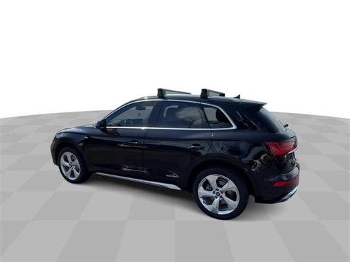 2022 Audi Q5 45 S line quattro Premium