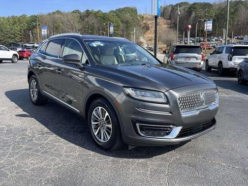 2019 Lincoln Nautilus Select