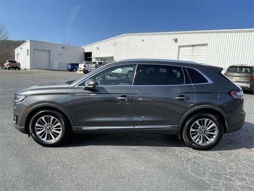 2019 Lincoln Nautilus Select