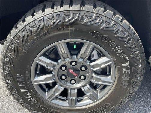 2025 GMC Sierra 1500 AT4X