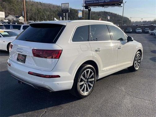 2019 Audi Q7 55 Premium Plus