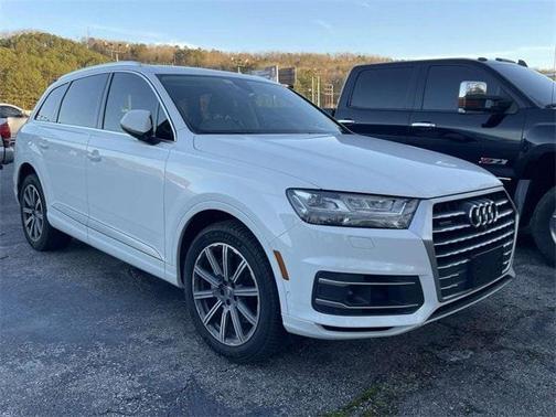 2019 Audi Q7 55 Premium Plus
