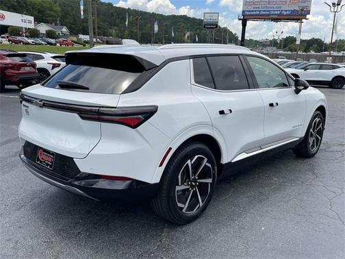 2025 Chevrolet Equinox EV LT 2