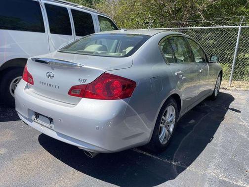 2013 INFINITI G37 Journey