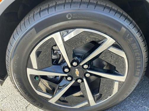 2026 Chevrolet Equinox EV LT 1