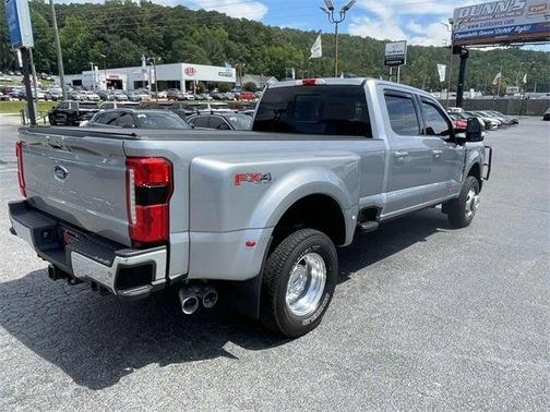 2023 Ford F-350 Lariat Super Duty