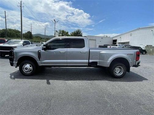 2023 Ford F-350 Lariat Super Duty