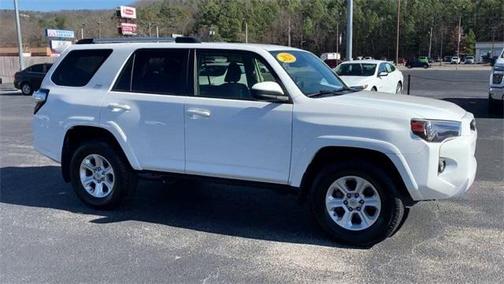 Photo 2 of 32 of 2021 Toyota 4Runner SR5
