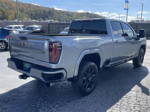2024 GMC Sierra 2500 AT4
