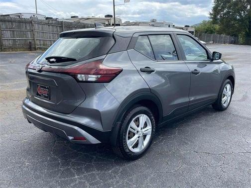 2021 Nissan Kicks S
