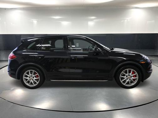 2014 Porsche Cayenne Turbo