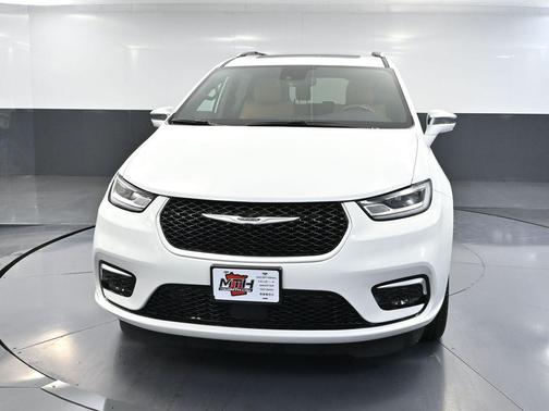 2022 Chrysler Pacifica L