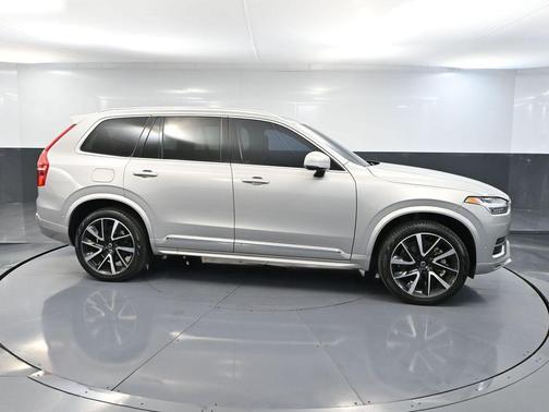 2024 Volvo XC90 B5 Plus Bright Theme
