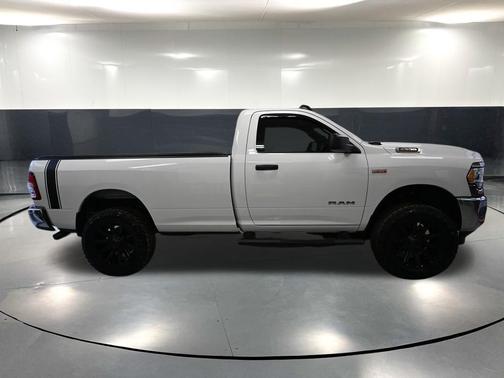 2021 RAM 2500 Tradesman Regular Cab 4x4 8' Box