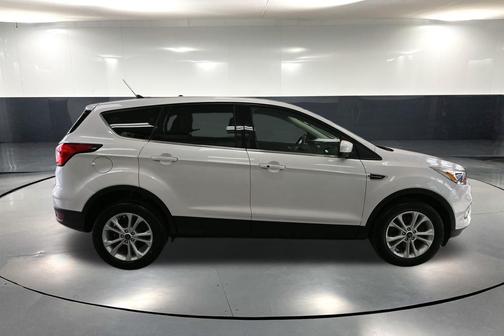 WHITE PLATINUM MET TRI-COAT 2019 Ford Escape SE