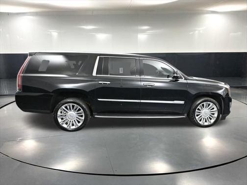 2018 Cadillac Escalade ESV Luxury