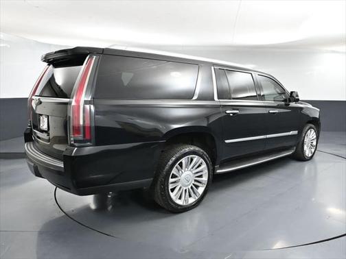 2018 Cadillac Escalade ESV Luxury