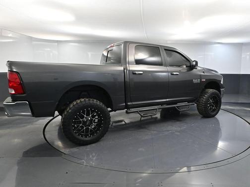 Granite Crystal Metallic Clearcoat 2017 RAM 1500 Big Horn