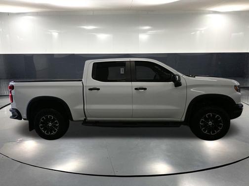 Summit White 2023 Chevrolet Silverado 1500 ZR2