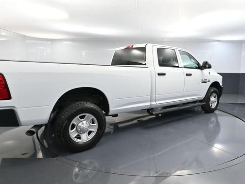 2018 RAM 2500 Tradesman Crew Cab 4x4 8' Box